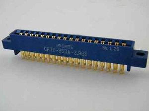 CONNETTORE CARD EDGE 2X22 POLI  P 3.96 TERMINALI DA SALDARE - Picture 1 of 1