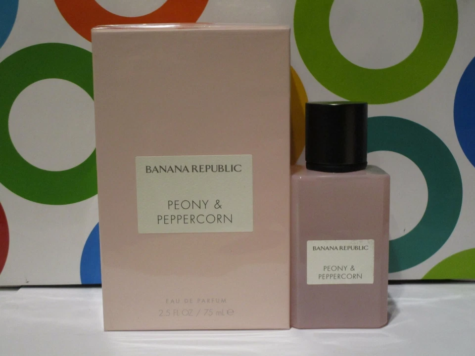 REPÚBLICA BANANA ~ EAU DE PARFUM SPRAY PEONÍA Y MAÍZ PIMIENTA ~ 2,5 OZ Foto 1 de 1