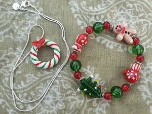 Christmas Lampwork Glass Bracelet & Necklace.Wreath & Gingerbread man.925 Silver - Picture 1 of 3