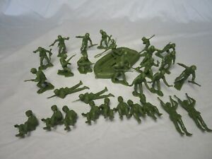 MARX WWII Marines, Raft w/ Paddlers, Paratroopers, seated Marines 54MM 31 pieces