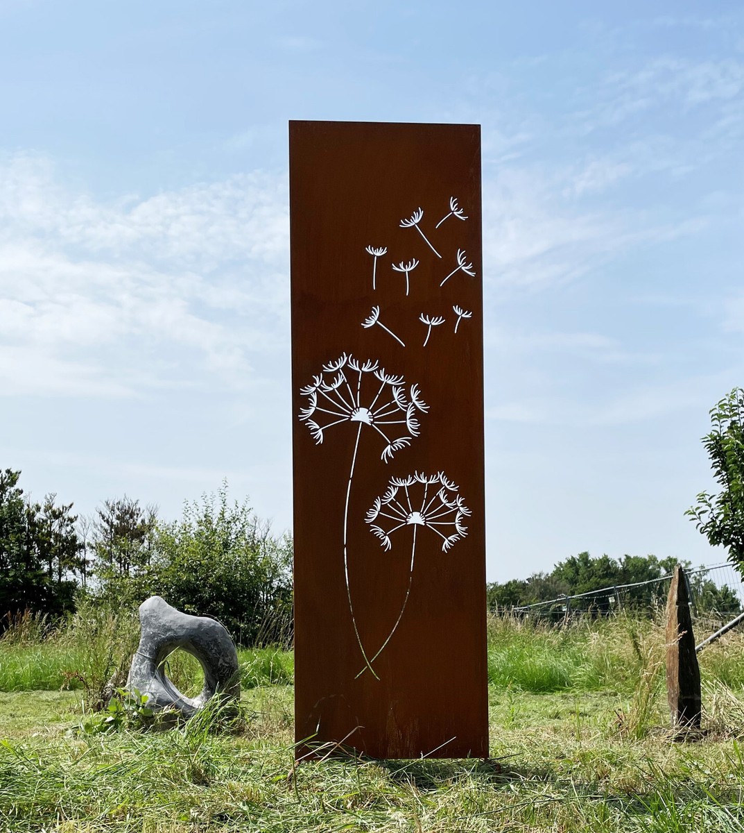 Edelrost Sichtschutzwand 112cm Hoch - Gartendeko Stele In Rost-Optik - Mit 2 Erdspießen Für Festen Stand