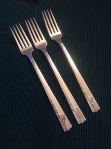 3-Oneida Caprice, Nobility Plate - Silver Plate Dinner Fork Silverplate 72437 - Picture 1 of 4