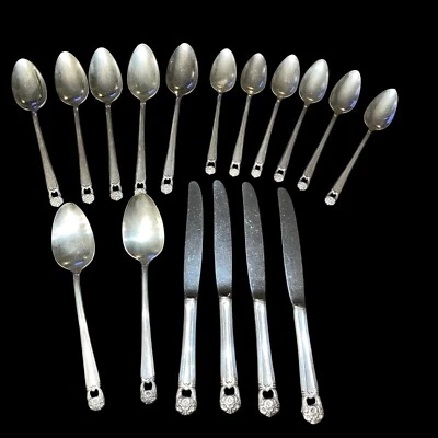 Lot Of 17 1847 Rogers Bros Silverware IS "Eternally Yours" Antique Bow & Flowers - Image 1 of 4