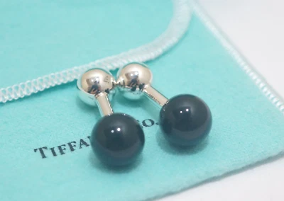 Gemelos de bola de ónix negro de plata de ley Tiffany & Co. Foto 1 de 4