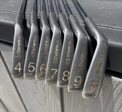 Eixos de aço Daiwa Unipower perímetro ponderado 4-PW regular Daiwa Grips vintage - Imagem 1 de 4