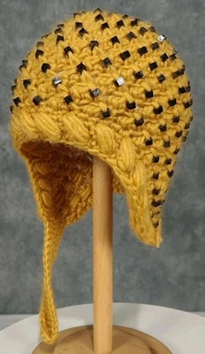 Vintage Italian Handmade 100% Virgin Wool Women's Trapper Hat  - Image 1 of 4