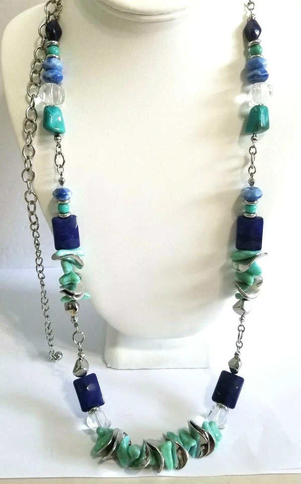 COLLAR CHICO'S CONTEMPORÁNEO ESTILO PIEDRAS PRECIOSAS SINTÉTICAS TONO AZUL Y PLATA Foto 1 de 4