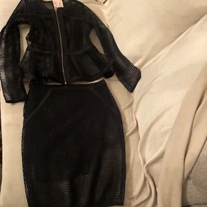 Hot Netz Langarm Bluse und Rock Suite Petit Gr. L Schwarz Neu - Bild 1 von 7