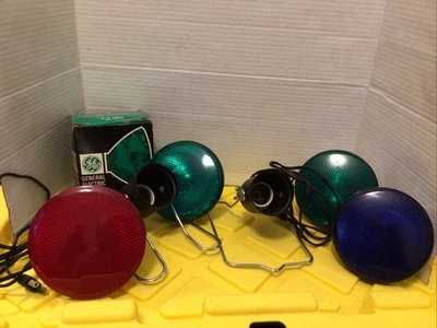 5 luces de inundación vintage GE General Electric de 100 vatios/azul, verde, rojo y bases Foto 1 de 4