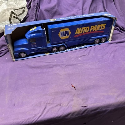 Vintage 1995 Nylint NAPA Auto Parts Tractor Trailer Pressed Steel Semi Truck - Image 1 of 4