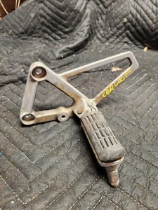 1987 honda cbr600 hurricane left front foot peg bracket Cbr 600 Cbr600f 87 - Picture 1 of 7