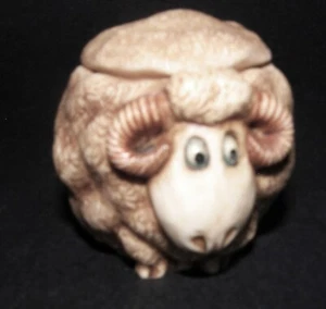 Harmony Kingdom Pot Bellys Box PBFRA "Tammie" Farmyard Times, Ziege, Neu im Karton 2 Zoll - Bild 1 von 9