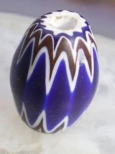 1 marineblaue 6-lagige moderne Chevron Murano Handelsperle  - Bild 1 von 1