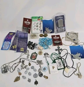 Vintage Lot Of Religious Catholic Medals Jewelry Rosaries - Picture 1 of 12