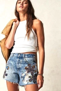 Free People X Tricia Fix Reworked Ivy Mid Rise Jean Short Applique Floral 26 NEW - Picture 1 of 6