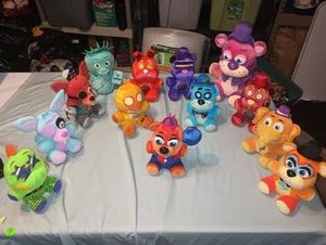 FNAF Five Nights At Freddys Plüsch 13 Stück Freddy, Chicka, Foxy und mehr - Bild 1 von 24