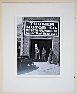 Farm Security Administration - John Vachon - GOOD AND BAD USED CARS 1941 - Picture 1 of 5