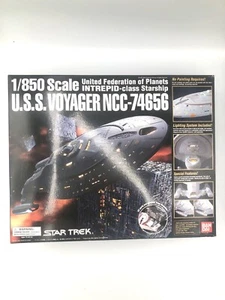 Bandai Star Trek Japanese 1/850 U.S.S. Voyager NCC-74656 Model Kit - Picture 1 of 2