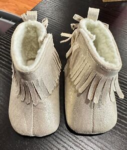 Rising Star Baby Boots Gold Size 6-9 Months 