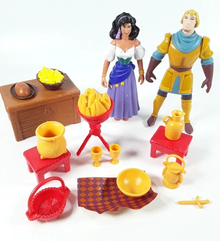 Vintage Disney Hunchback Of Notre Dame ESMERALDA & PHOEBUS Action Figure Playset Cover