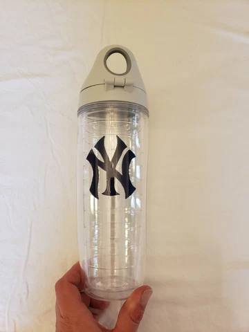 New York Yankees Tervis Water Bottle 24 ounce Cover