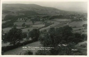 ECHTFOTO POSTKARTE VON HATHERSAGE, PEAK DISTRICT, DERBYSHIRE VON ARJAY #18.32 - Bild 1 von 2