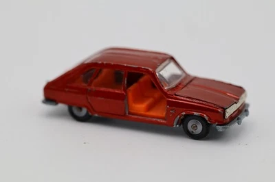 Majorette Renault 16 Vintage Diecast Car Red France Missing Door Parts/Repair - Image 1 of 4