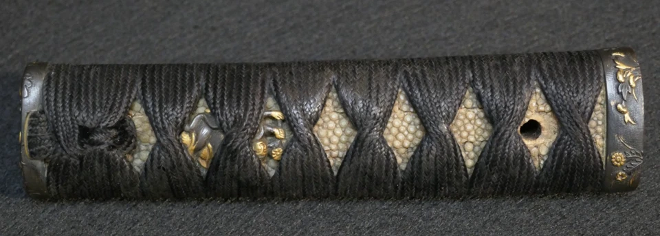 Antiguo Wakizashi Tanto japonés 秋草 Akikusa Fuchikashira Tsuka mango período Edo Foto 1 de 4