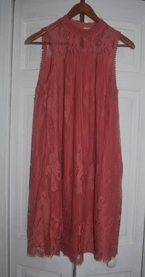 Vestido feminino Maurices médio sem mangas verão rosa empoeirado rosa malva renda - Imagem 1 de 4