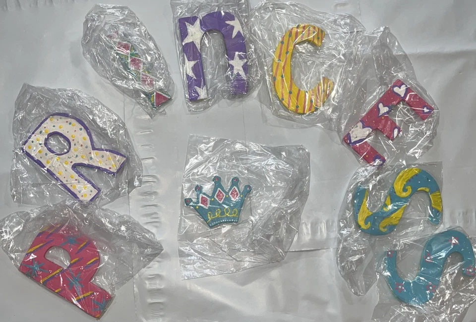 "Letras de princesa 4"" y corona decoración de pared de madera, 9 piezas pintadas a mano coloridas" Foto 1 de 4