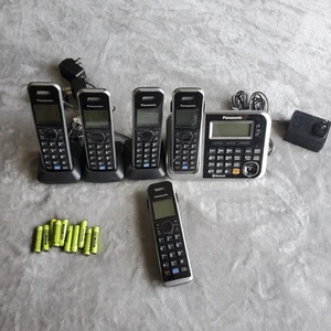 Panasonic Bezprzewodowy system telefoniczny Zestaw słuchawkowy KX-TG7871 5 telefonów Dom lub biuro - Zdjęcie 1 z 11