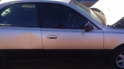 Puerta delantera derecha pasajero compatible con 97-01 LEXUS ES300 262244 Foto 1 de 4