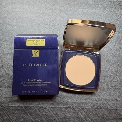 Estee Lauder Double Wear Stay in Place Powder Foundation 3N1 Ivory Beige 12g - Image 1 of 4