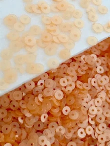 Sequins 4mm Apricot Soft Orange Pearl Satin Tiny Flat Round Choose Pack Size - Picture 1 of 2
