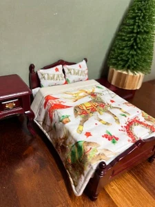 Dolls House Bedding Set -1/12 Scale/ To fit Double Bed reindeer christmas - Picture 1 of 13