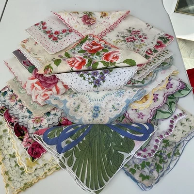 Lote Vintage de 25 FLORAIS DE BORDA RECORTADA - BOM ESTADO - Imagem 1 de 4