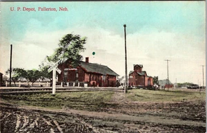 FULLERTON, NEBRASKA - UNION PACIFIC RAILROAD DEPOT - OLD POSTCARD - Picture 1 of 2