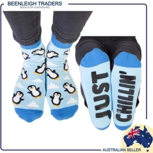 Unisex PENGUIN - JUST CHILLIN Feat Speak Socks Slip Resistant Brand New - Imagen 1 de 10