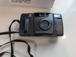 Minolta Freedom Zoom 70C 35MM Camera - Picture 1 of 6