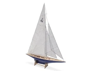 Amati 1/80 Scale Endeavour with Polystyrene Hull Model Kit - Picture 1 of 5