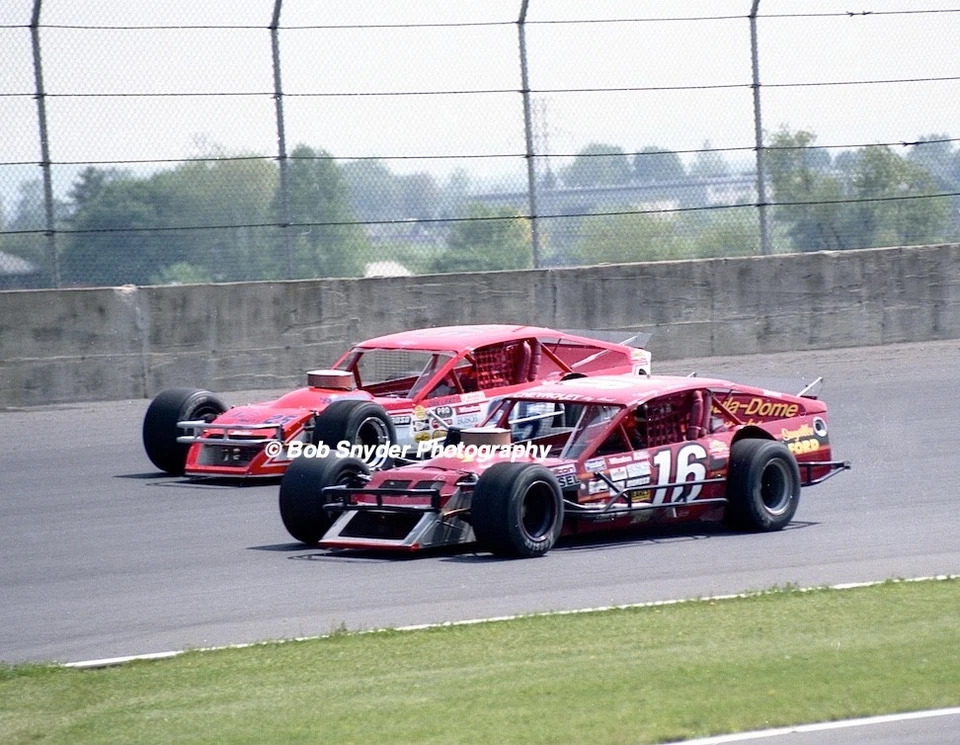 Wayne Anderson & Jan Leaty at Nazareth National Speedway фотография - Изображение 1 из 1