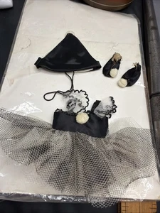 Conjunto de muñeca de jengibre cosmopolita vintage - vestido, zapatos, sombrero conjunto - Imagen 1 de 9