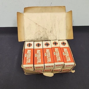AUTOLITE STAR LOGO SPARK PLUGS FORD - Picture 1 of 18