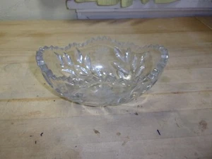 vintage heavy cut clear etched crystal glass sawtooth rim bowl serving dish - Picture 1 of 17