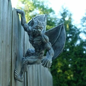 Wall Art Hanging Resin Gargoyle Ornaments Outdoor Garden Adornment Home Decor - Picture 1 of 4