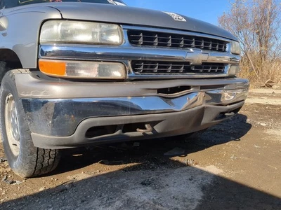 2000-2006 Chevrolet Suburban 1500 Front Bumper - Oem F1C9D - Imagem 1 de 2