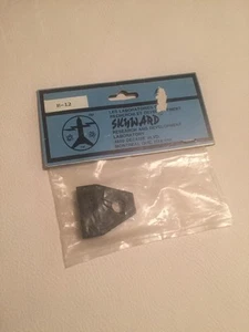 SELTEN 1980er NOS SKYWARD GAS RC 1/8 LKW MEAN MEANER MUDDER ERSATZTEIL H-12 - Bild 1 von 4