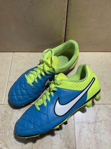 nike tiempo negro y amarillo