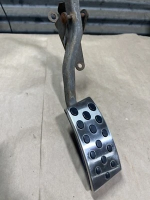 2003 03 04 Ford Mustang Cobra SVT acelerador pedal de gasolina 3334 Foto 1 de 4