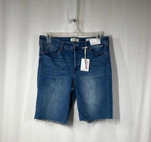NWT Jessica Simpson Women's "Adored Slim" Bermuda Shorts - Size 32 - Picture 1 of 7